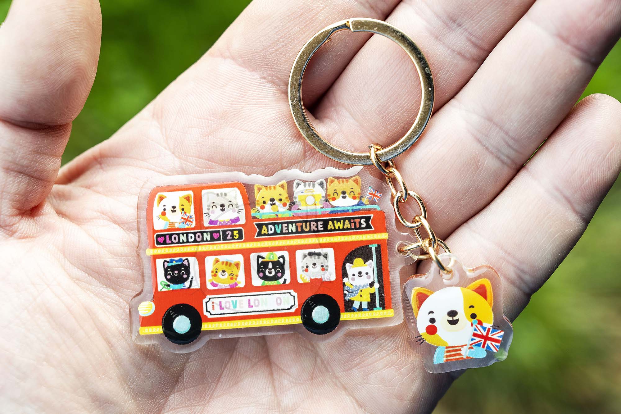 london bus keychain